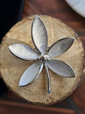 Vtg TRIFARI Signed 5 Petal Flower Brooch Matte & Shinny Silver Tone Pin 2.25''