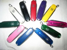 SWISS ARMY POCKET KNIFE VICTORINOX CLASSIC SD MINI MINIATURE SMALL TINY KEYCHAIN