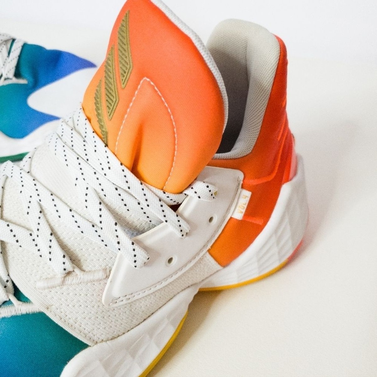ハーデン4 Amazon.com | adidas Men's Crazy X 4 Basketball Shoe, core