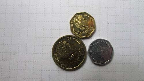 chile 1 , 5 and 10 pesos 2012 Z1 - Picture 2 of 2
