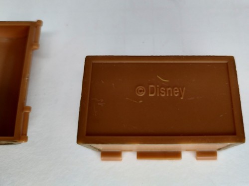 Monorail Cinderella Castle Playset -Replacement Pcs- Table, Chairs, Chest, Wall - Picture 9 of 16