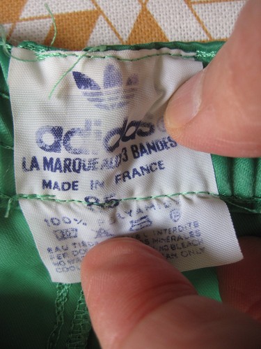 Short Adidas Ventex vert jaune Nantes Vintage satin brillant Polyamide 80'S - 85 - Picture 4 of 5