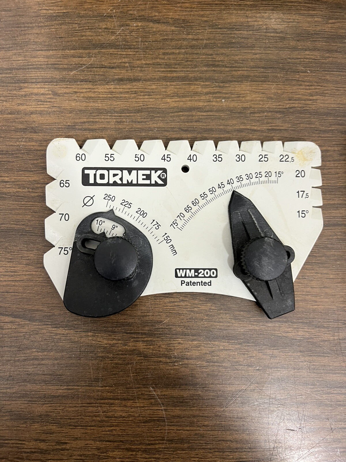 Tormek SuperGrind 2000 Water Cooled Sharpening Machine W/ Accessories