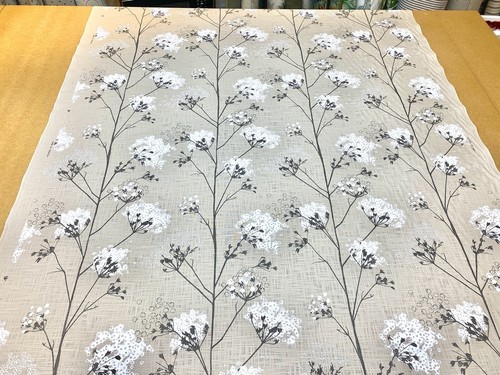 1120. Romo Ammi Stucco Floreale Tessuto 100% Lino. Prezzo per 1/2 metro - Foto 2 di 4