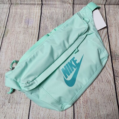 Nike Tech Hip Pack Unisex Crossbody Pack BA5751-379 10L light Green