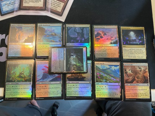 MTG Dominaria United Play Set of Common Foil Lands x 4 each - Picture 1 of 1