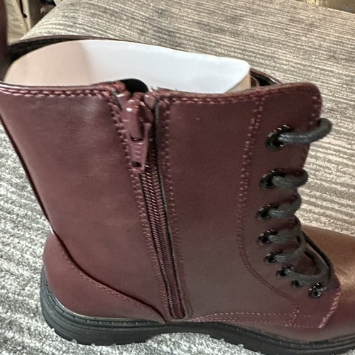 SO Boots Womens 8 Combat Boot Reindeer Burgundy Lace Up Side Zip New In Box - Picture 15 of 16