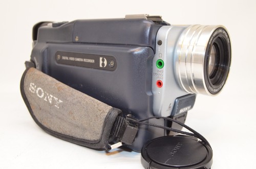 SONY Handycam Recorder DCR-TRV300K Digital8 w/ original box from Japan Used - Picture 5 of 16
