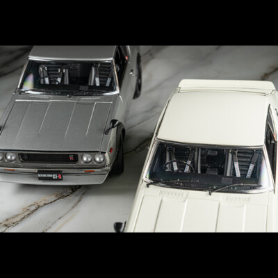 Nissan SKYLINE 2000GT-R KPGC110 White KYOSHO 1:18 Diecast Car