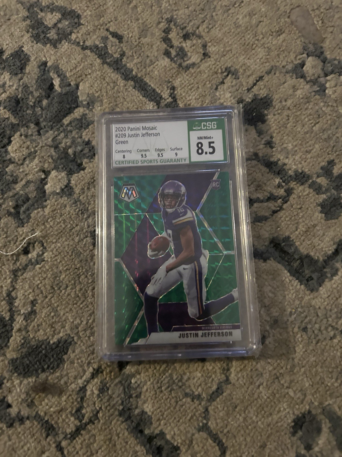 2020 Panini Mosaic - Rookies Justin Jefferson #209 Green Mosaic Prizm (RC)