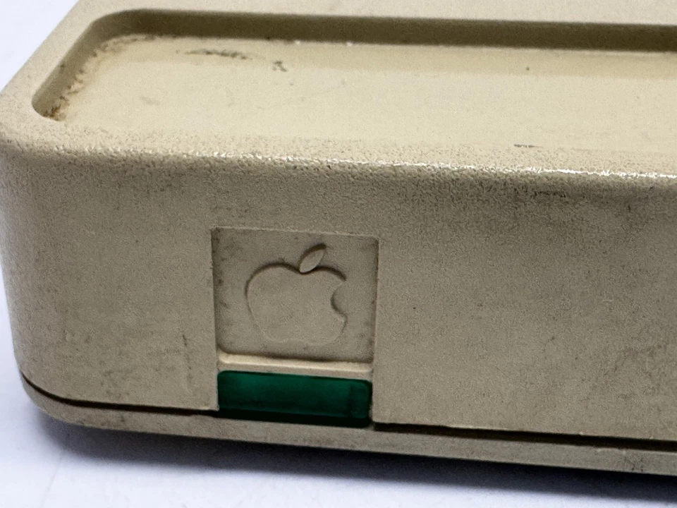 VINTAGE Apple Modem 1200 - Serial MA 004651 Model A9M0301 UNTESTED - Image 2 of 4