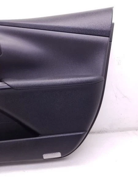 ENSAMBLAJE DEL PANEL DE LA PUERTA DELANTERA DEL LADO DEL PASAJERO TOYOTA PRIUS 2016  Foto 4 de 4