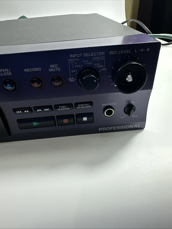 HHB CDR-850 Professional Compact Disc Recorder Player "Parts or repair" - Image 4 of 4