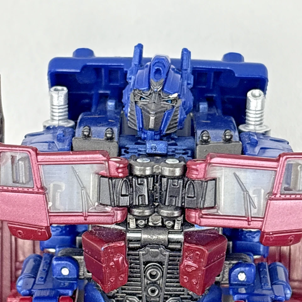 Transformers Studio Series SS-05 ROTF Optimus Prime 2017 Takara Missing Parts - Image 3 of 4