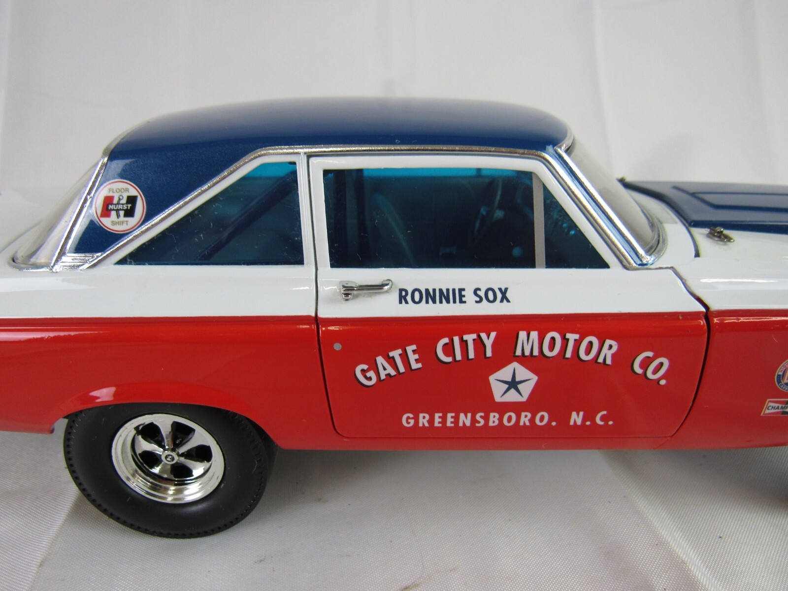 Supercar 118 Diecast Sox & Martin Gate City Motor Plymouth Belvedere