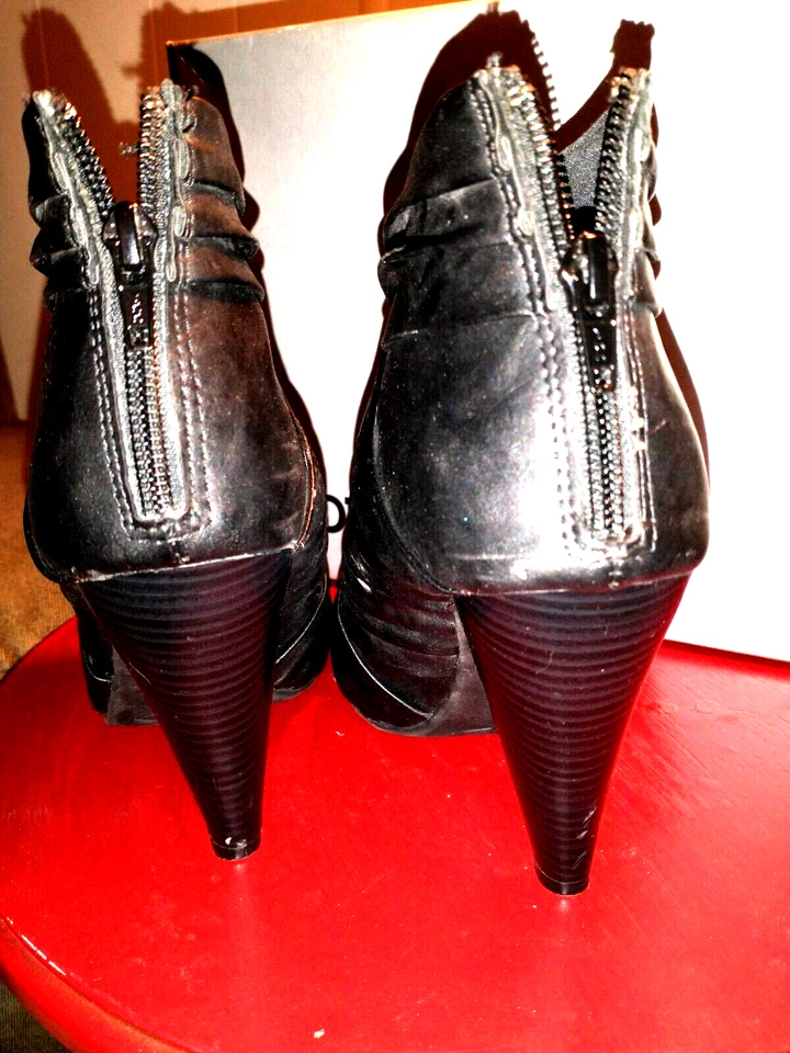 APT.9 ~ 女式 ~ 4 英寸高跟鞋 ~ 黑色 ~ 后拉链 ~ 露趾 ~ 靴子鞋 ~ 9 码 — 第 3/4 张图片