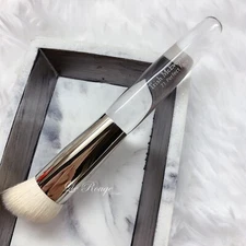 Trish McEvoy 71 Perfect Face Foundation Powder Brush - Natural Hair Flat Top