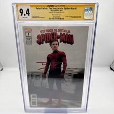 Espectacular cubierta fotográfica de película firmada por Spider-Man #1 de Tom Holland AUTO CGC 9.4 SS