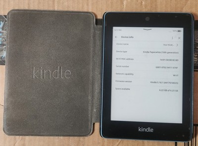 Amazon Kindle Paperwhite 10th Generation 8GB WiFi Twilight Blue w/ case bundle