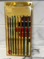 Vintage Colorful Boye Crochet Hooks Aluminum Craft Set Of 8, USA