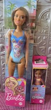 2021 Barbie Beach Fashion Doll Brunette Blue Floral  Chelsea with Swimsuit Set2