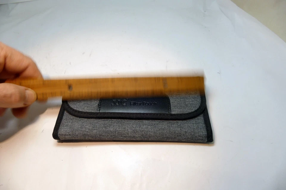JJC Bolsa de Filtro Suave Estuche Billetera para 49mm 52mm 55mm Tiene capacidad para 4 Filtros Gris Foto 3 de 4