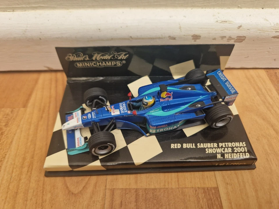 MINICHAMPS 1/43 Rosso Bull Sauber Petronas Nick Heidfeld Showcar 2001 F1 Auto - Immagine 2 di 3