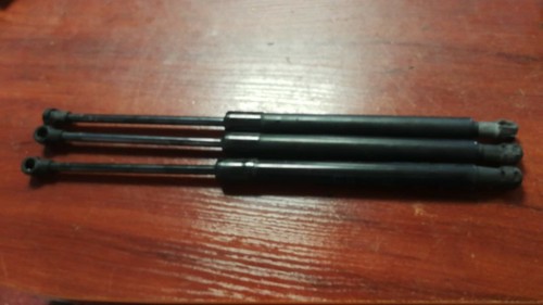 Original BMW 1er E81 E82 E87 Motorhaube Gasdruckfederbein 7118370