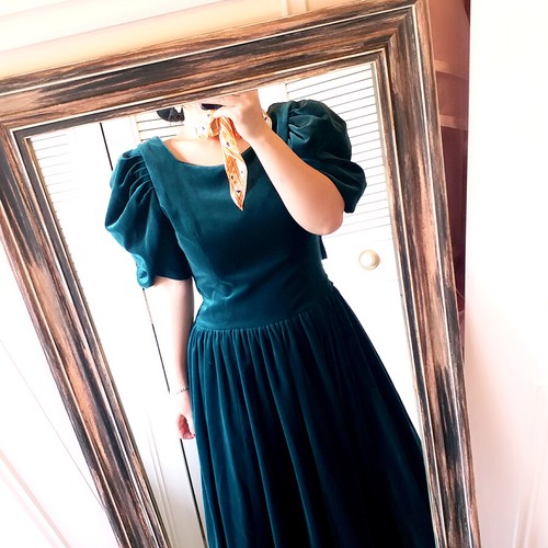 vintage 80S LAURA ASHLEY green velvet 