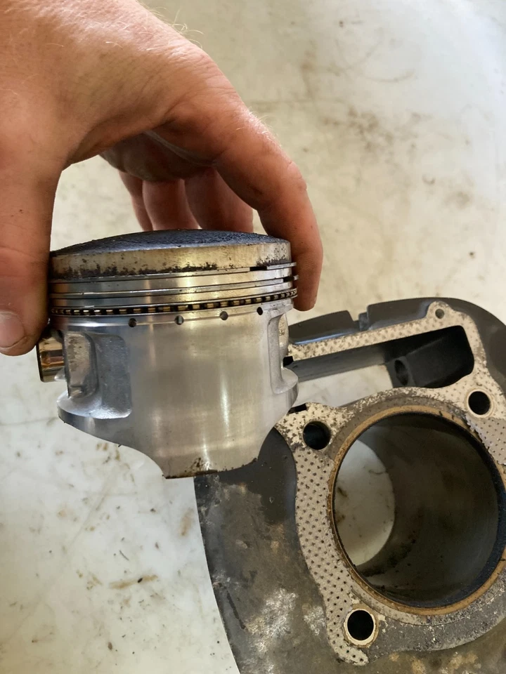 Suzuki SP370 DR SP 370 1978 78 cilindros pistón jarra motor Foto 4 de 4