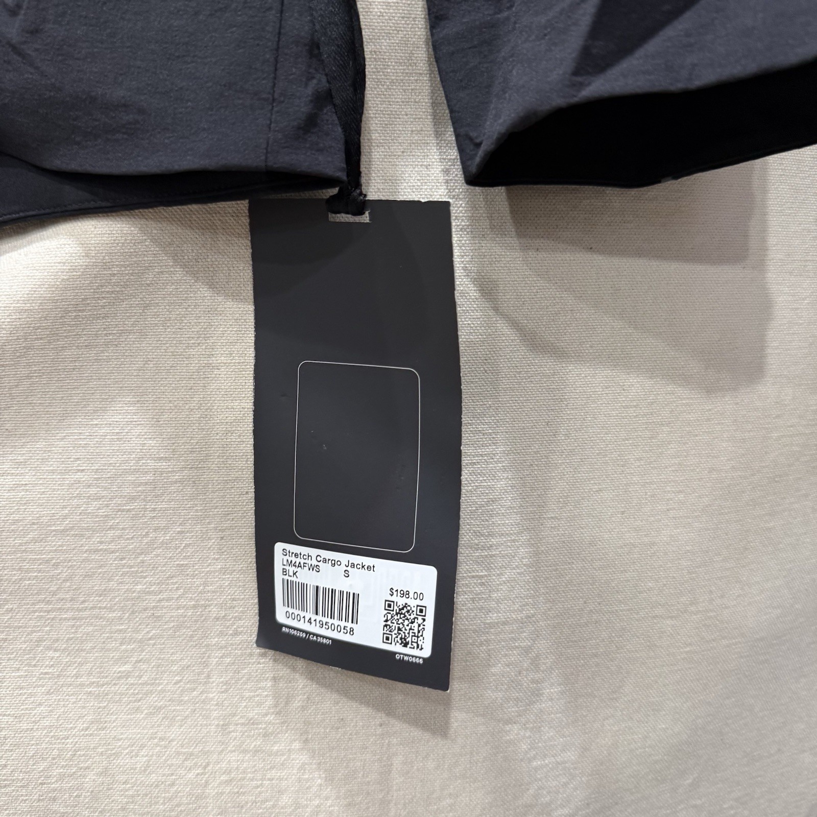 Lululemon Men’s Stretch Cargo Jacket Black NWT Small image 2