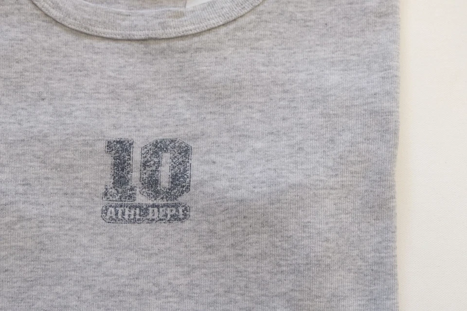 无界限 复古 90 年代复古 Y2K 可爱婴儿戒指 ATHL DEPT T 恤 WMN 尺寸 L/XL — 第 4/4 张图片