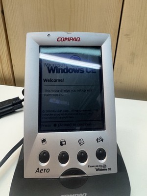 Compaq Aero 2110 Pocket Computer W/ Charger *NEEDS BATTERY