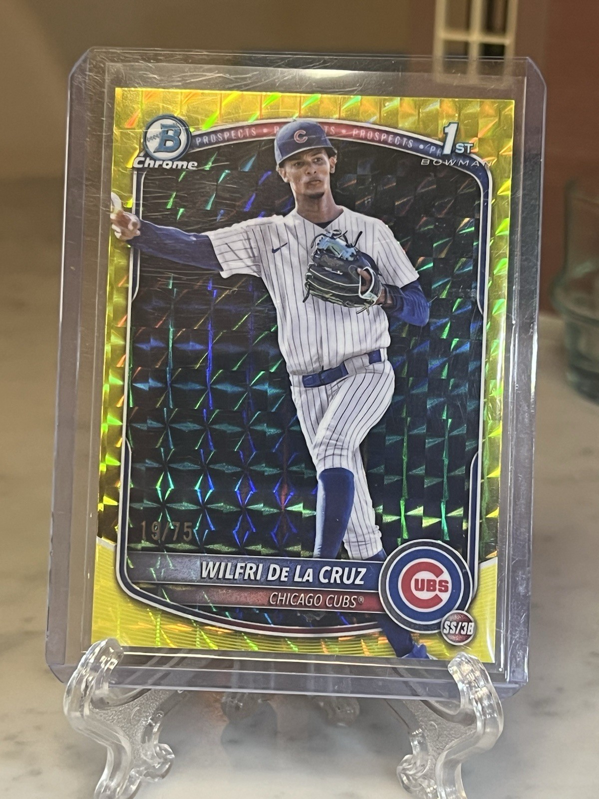 2025 Bowman Chrome Wilfri De La Cruz, BCP-209 Yellow Wave Refractor /75