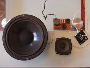 Tieftöner 10 Zoll, Mitteltöner, Frequenzweiche aus "Duall" Lautsprecher Box.