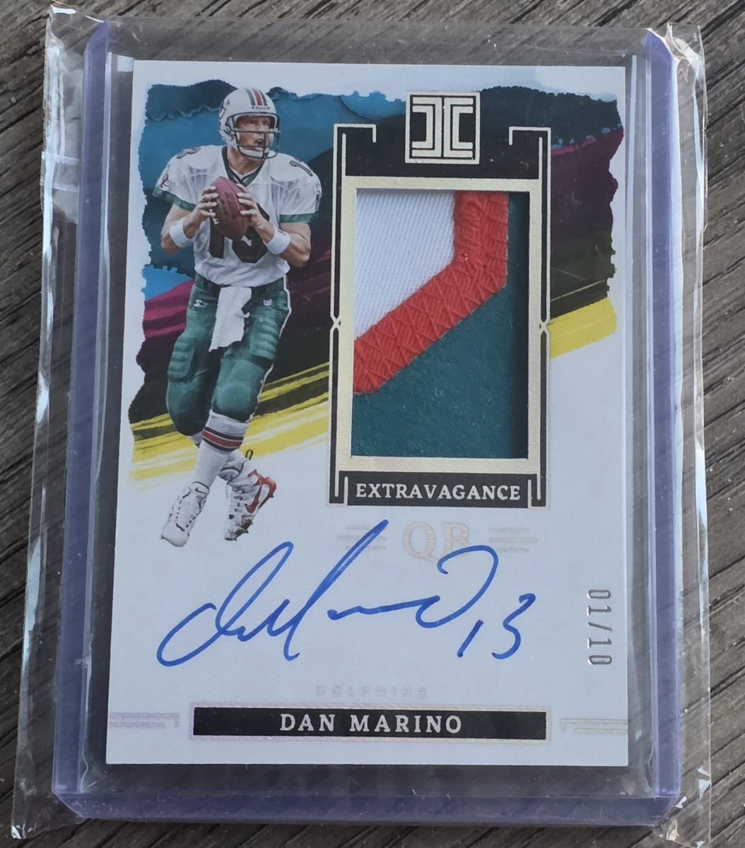 Panini Dan Marino Autographed Football Sports Trading Cards