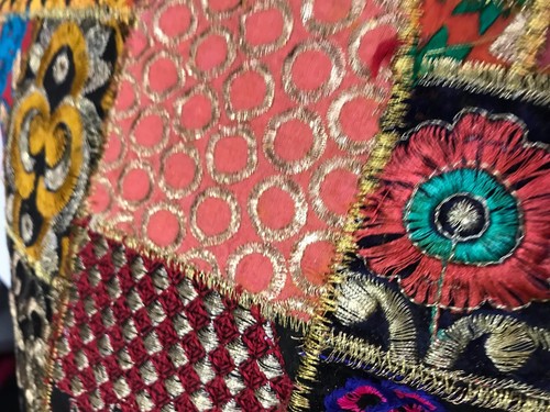 Indian Patchwork Gujarati Mandala Sari Ethnic Silk Cushion Covers Pom Poms 40cms - Picture 3 of 3