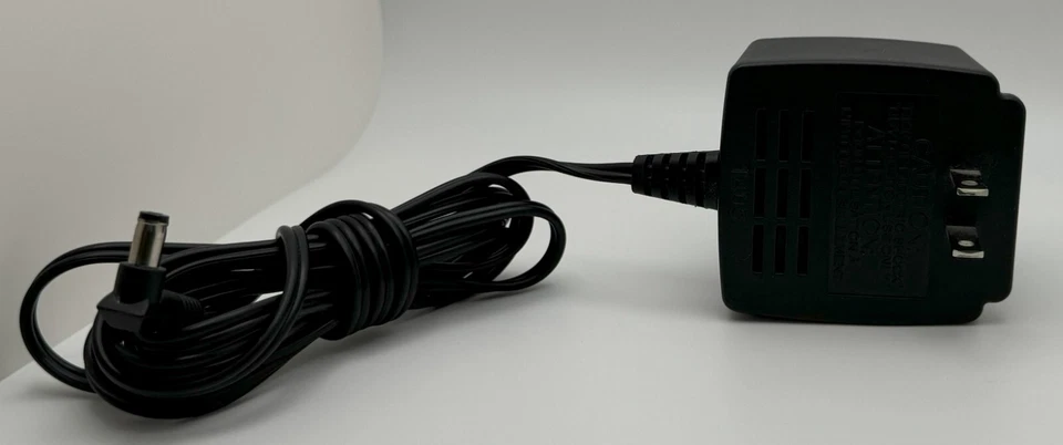 SMC 16 port unmanaged ethernet switch SMC-EZ6516TX. 10/100 Mbps. Fast Ethernet - Image 4 of 4