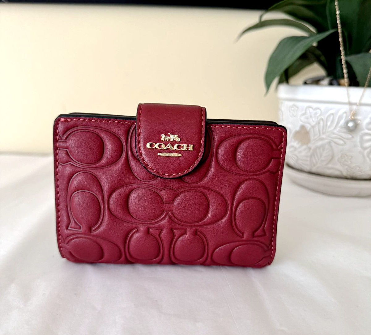 COACH バーガンディ ビジネスバッグ NWT Coach Medium Corner Zip Wallet With Signature CM241/CZ341 | eBay