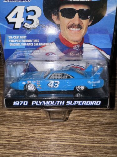 Racing Champions Richard Petty 50th Anniversary 1970 Plymouth Superbird 1/43 NEW - Picture 3 of 5