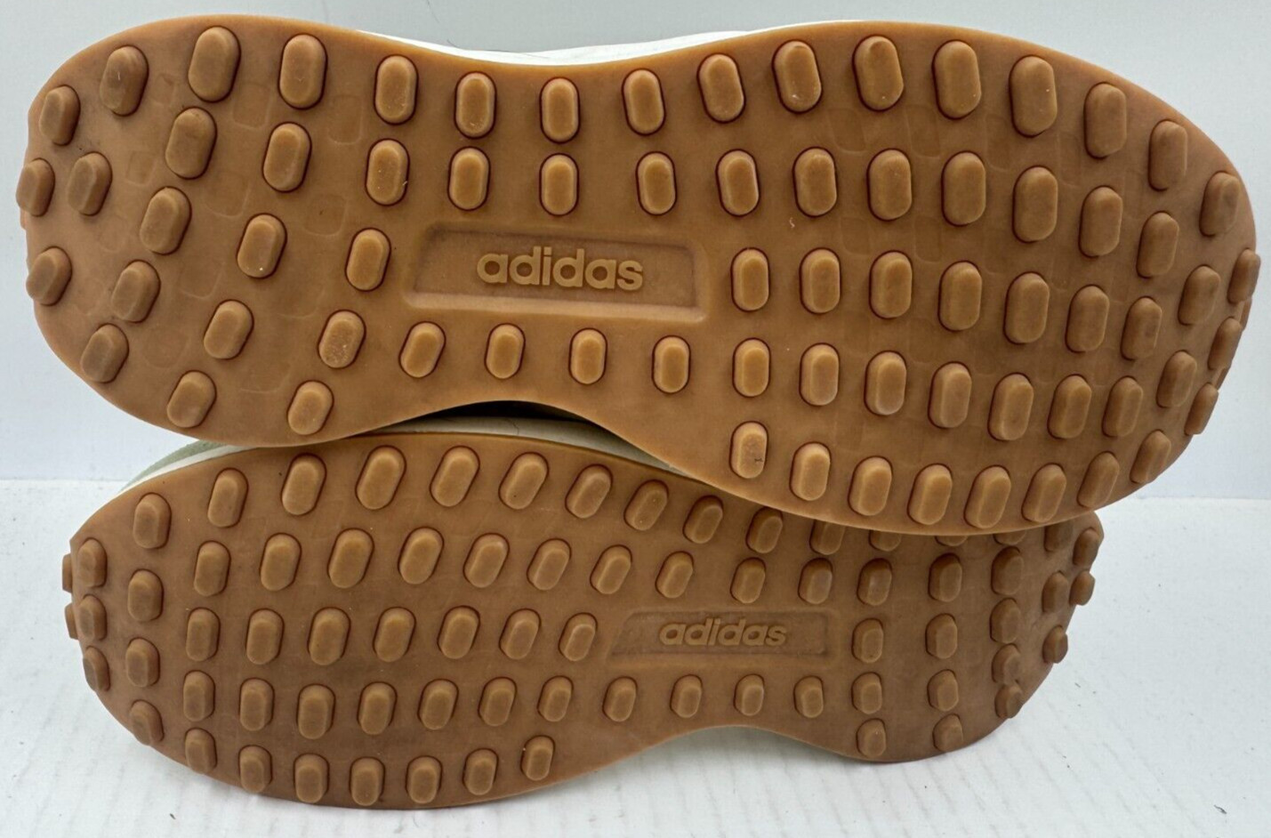 Adidas Run 70S Sneakers Women's Size 8.5 Light Green Athletic Shoes HQ1973 thumbnail 7