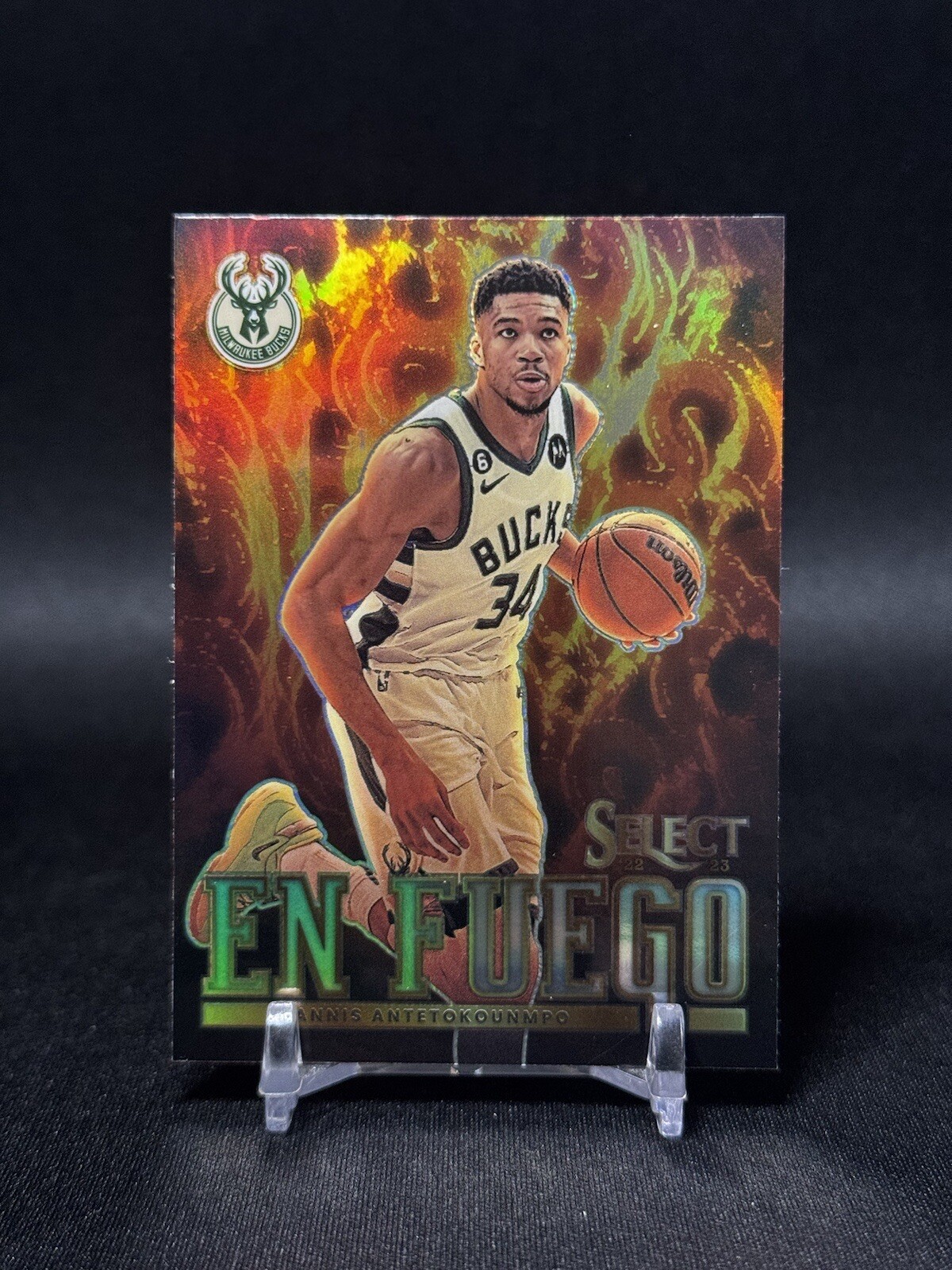 2022-23 Select - No. 1 Giannis Antetokounmpo, En Fuego Silver Prizm