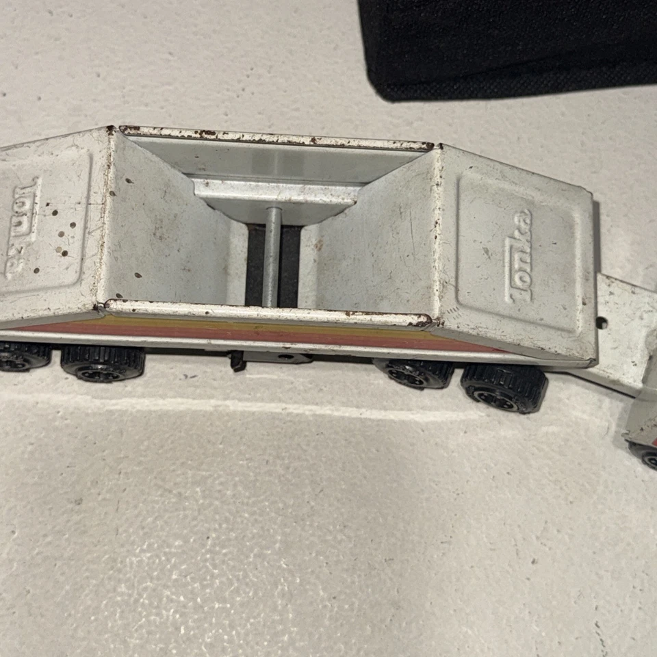 Camión de volteo y remolque blanco pequeño Tonka de colección #55010 Pres Steel raro Foto 4 de 4