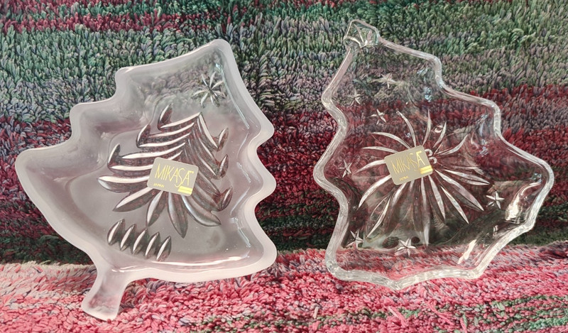 Mikasa Holiday/Christmas Tree Shape Dishes (x2)
