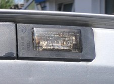 1x Audi TT 8N Leuchte Kennzeichen Kennzeichenleuchte 8N0943022A