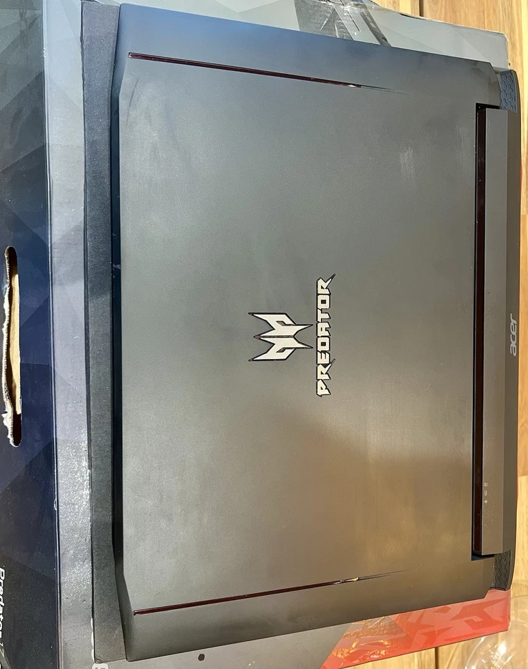 Acer Predator 17 G9-793 17.3'' i7-7700HQ GTX 1070 Black Gaming Laptop - Image 2 of 4