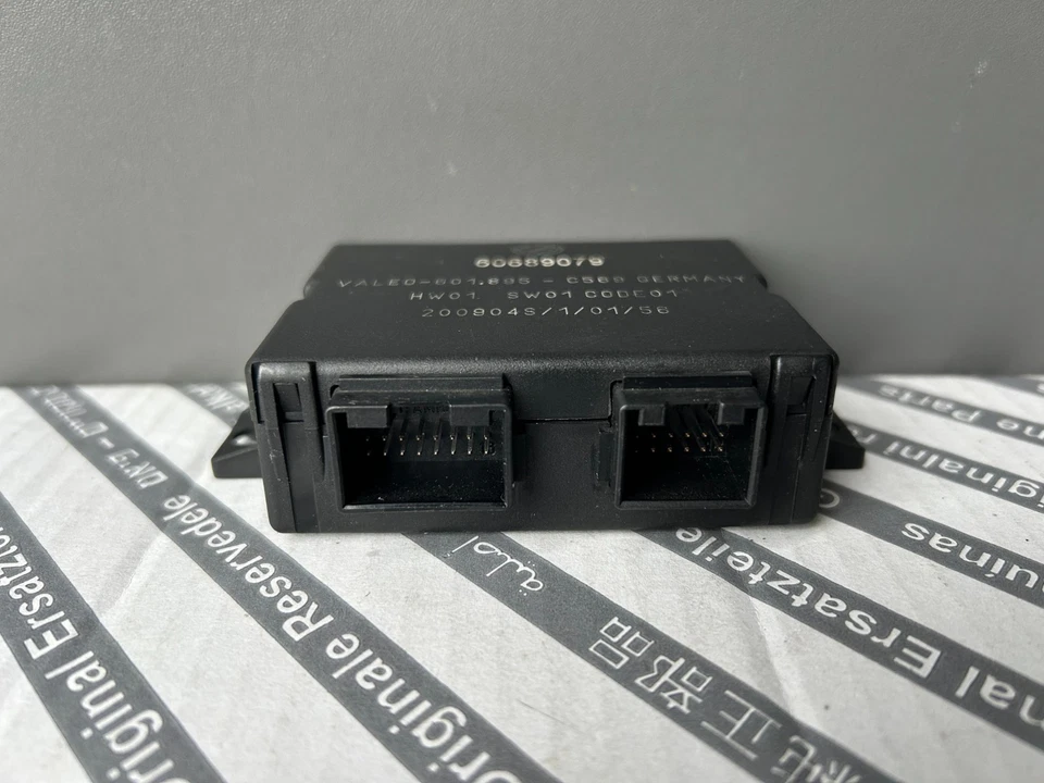 Centrale capteurs stationnement arrière Alfa Romeo 156 60689079 centrale radars - Immagine 2 di 2