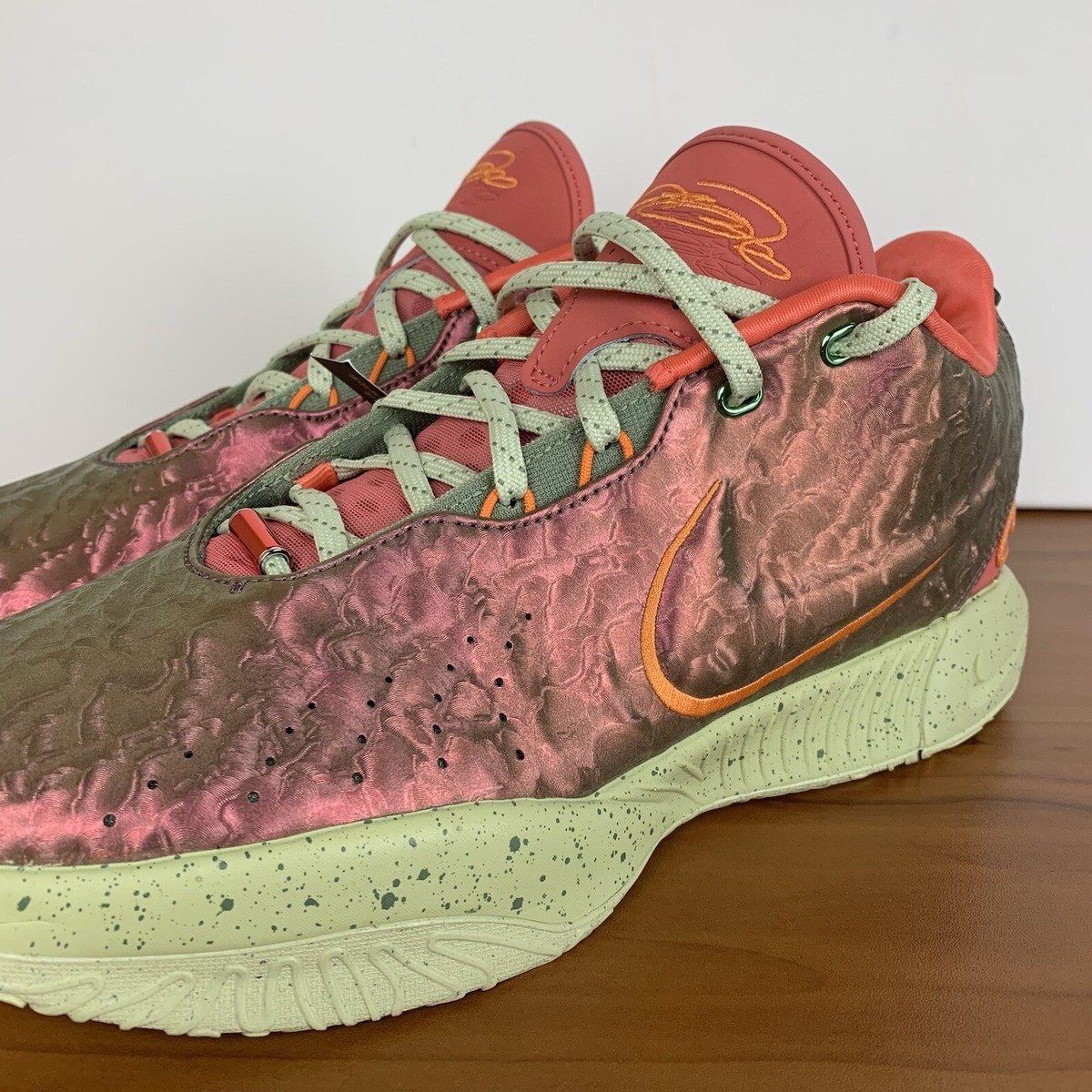 Nike Lebron XXI 21 Queen Conch Basketball Shoes FN0708-800