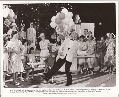 PF Annie ( Albert Finney , Aileen Quinn )
