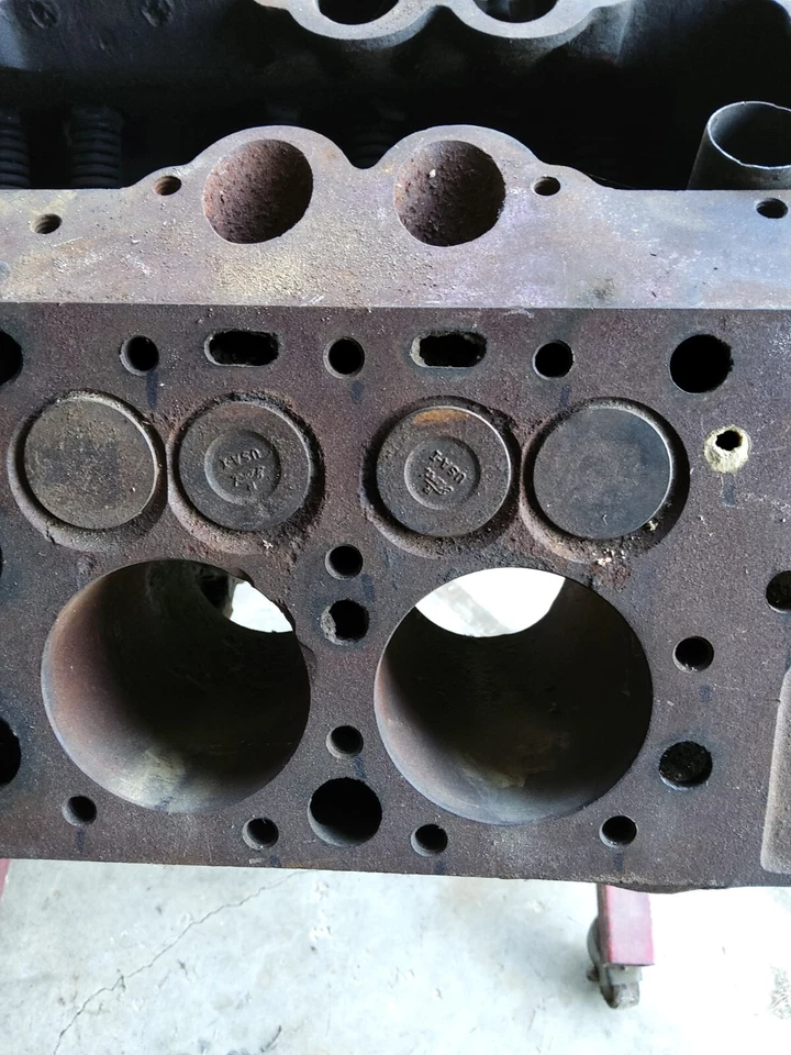 ⭐⭐⭐1949,1950,1951,1952 1953 Ford Mercury 239 V-8 Engine Block read item details  - Image 3 of 4